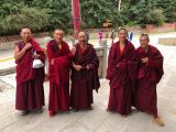 01 11 Xining monastère Ta'er si brochette de moines